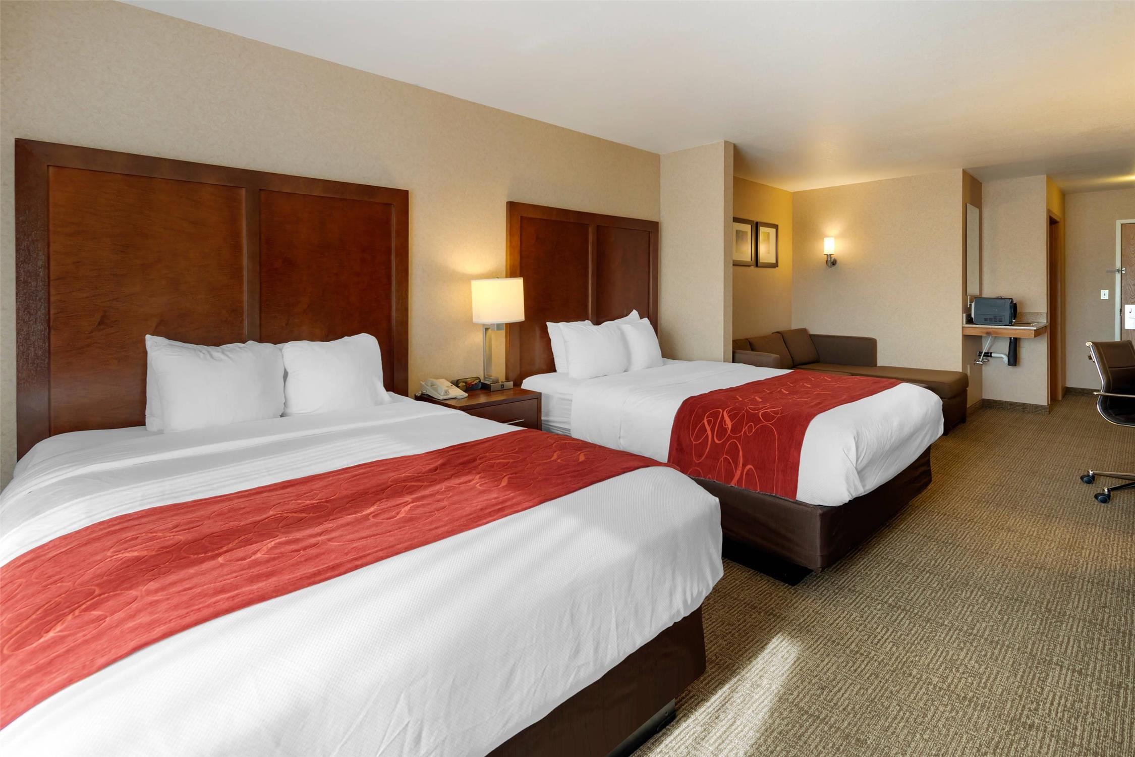 SUITE, 2 QUEEN BEDS