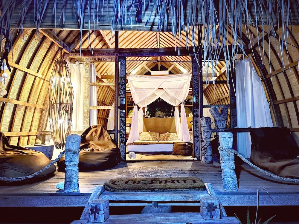 Coconut Garden Beach Resort 24/47