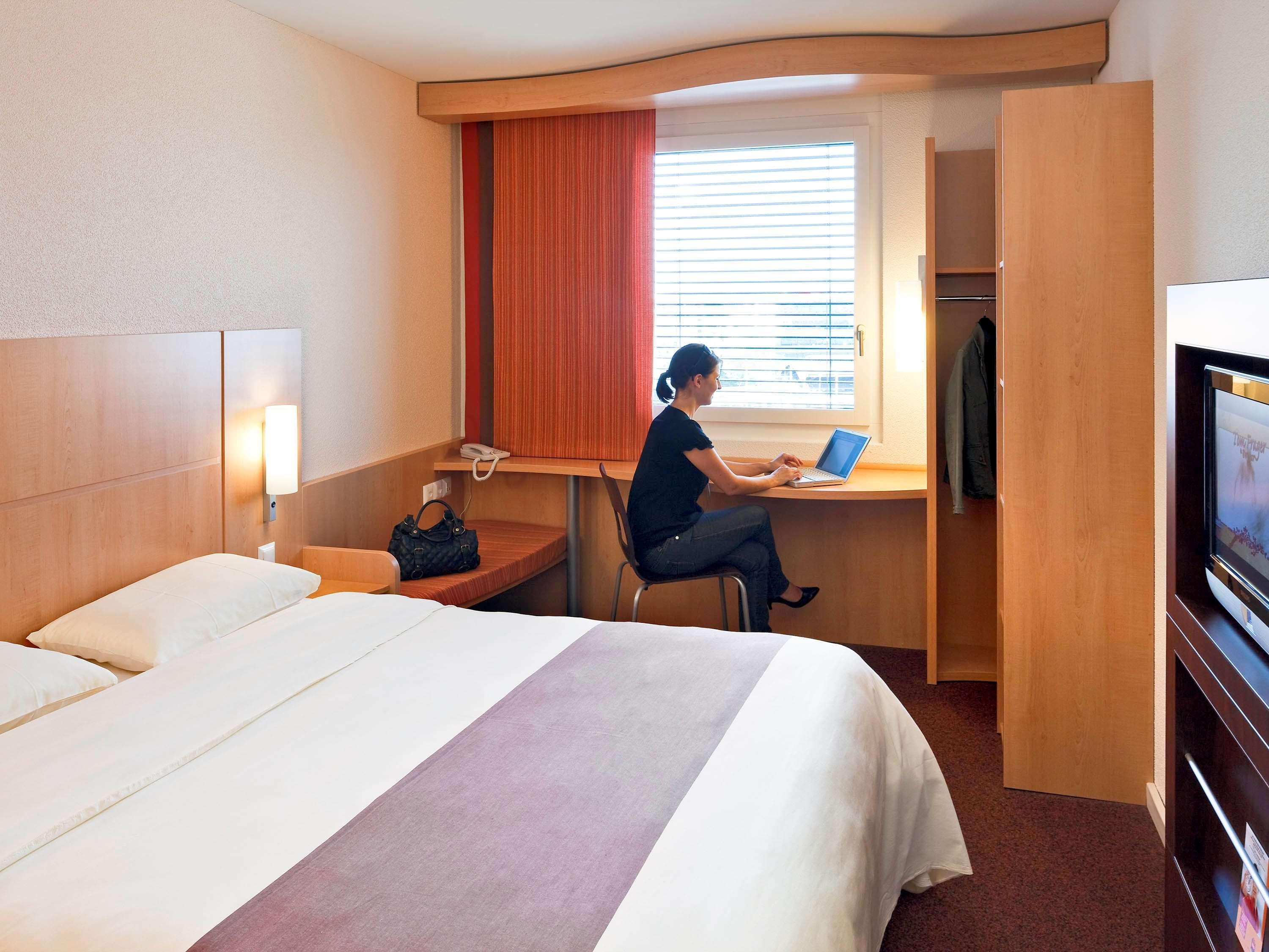 ROOM, DOUBLE BED, ACCESSIBLE