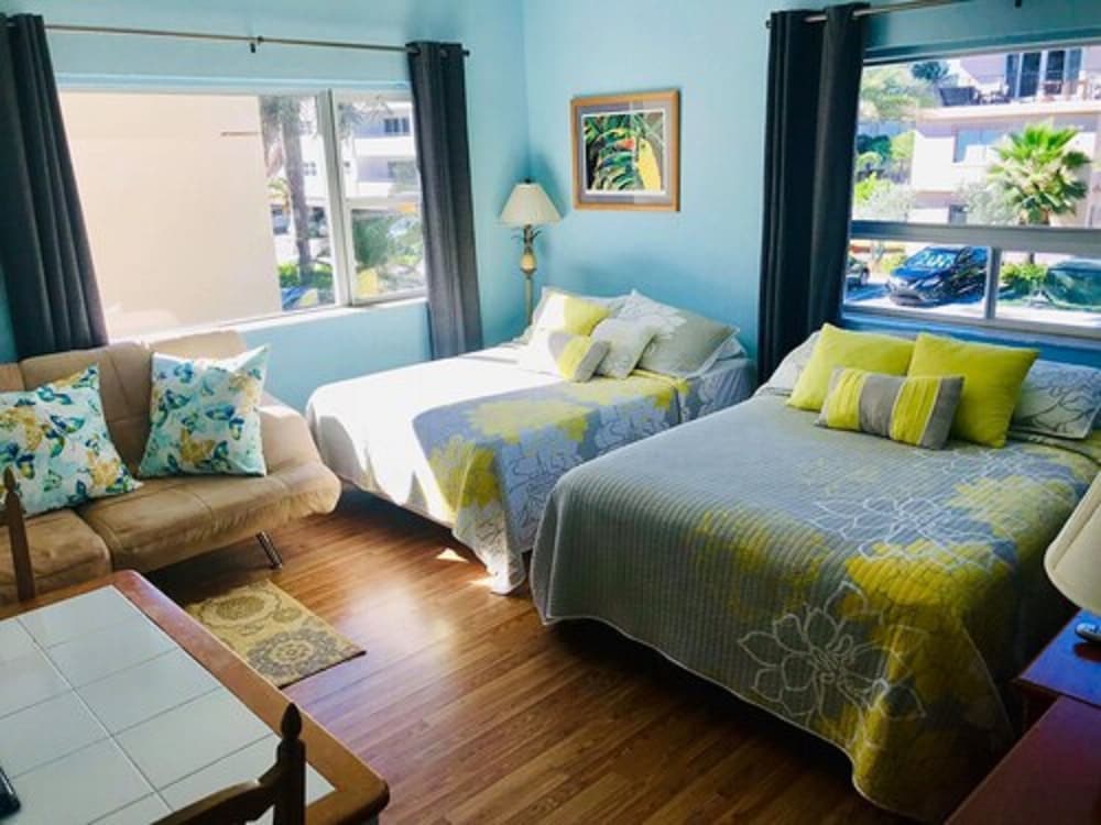 Ebb Tide Resort Oceanfront 14/69