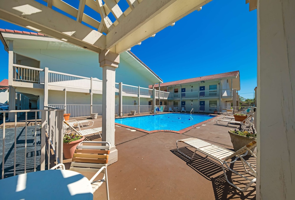 Motel6 Dallas, TX - Farmers Branch 41/47