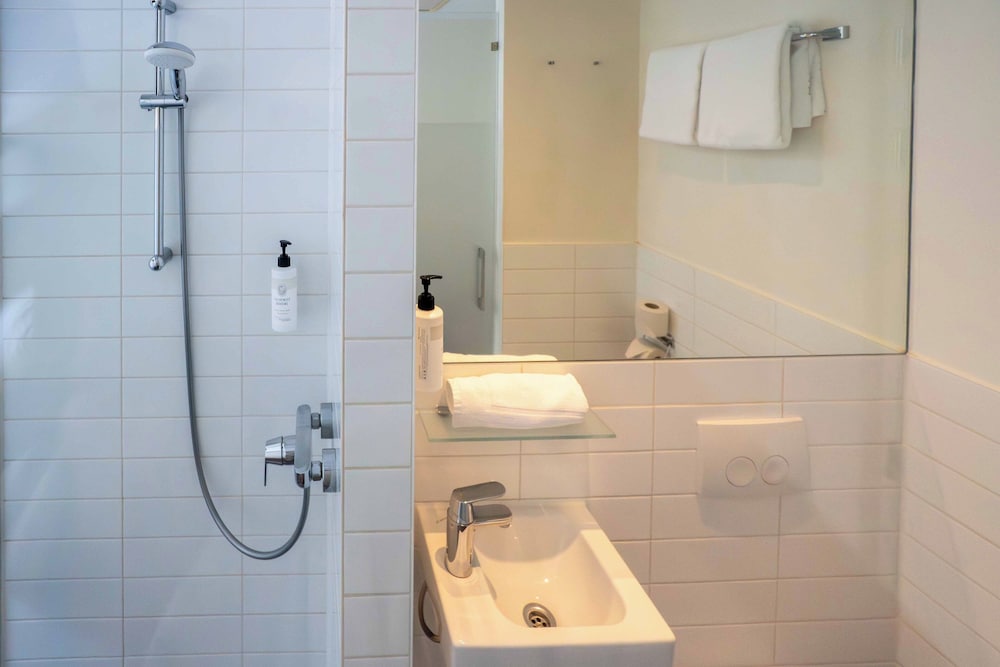 easyHotel Amsterdam City Centre 63/66