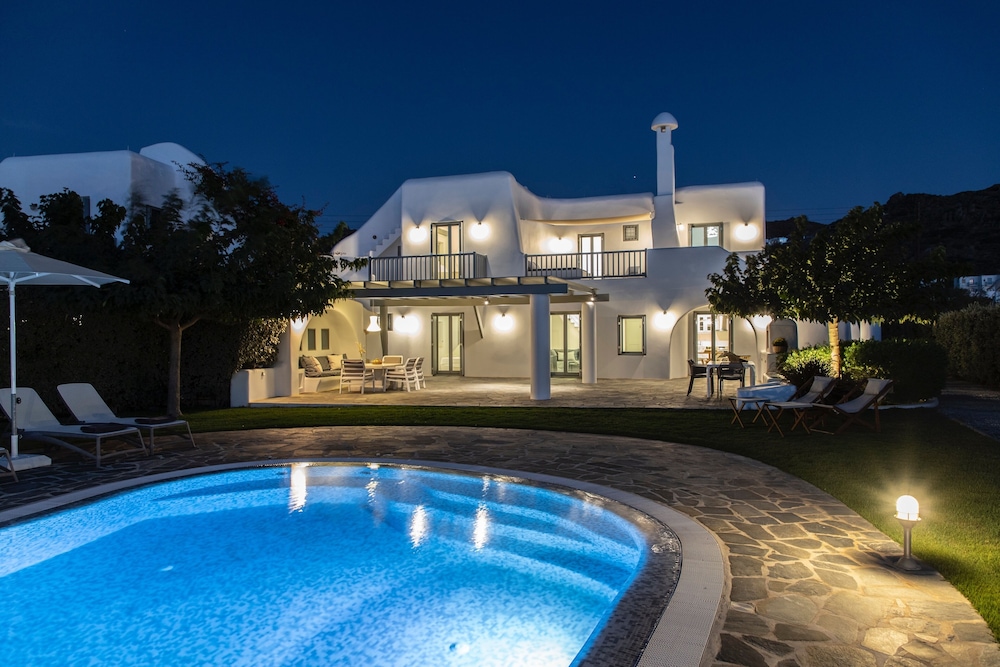 AQUA BREEZE VILLAS NAXOS 4/50