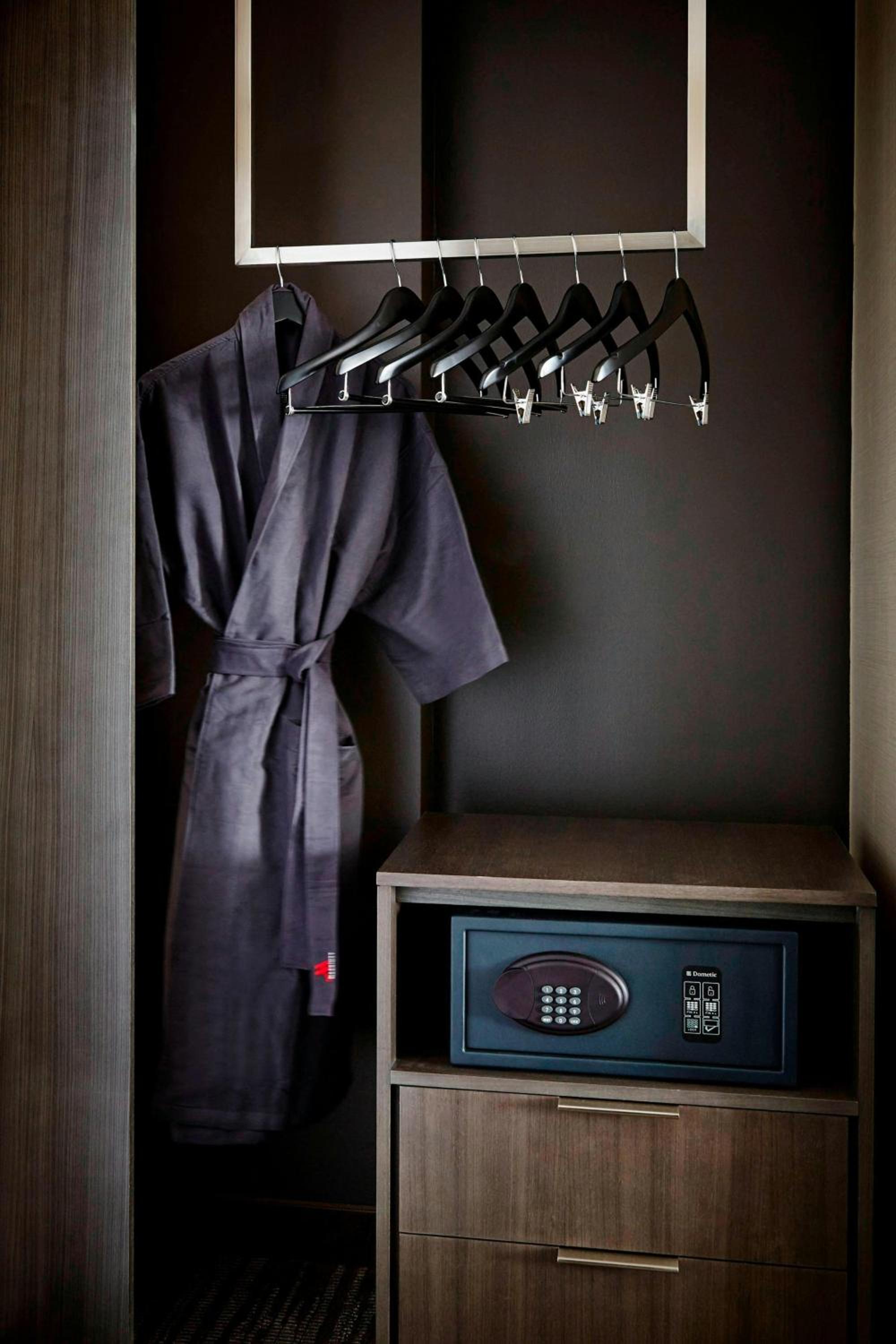 Room, King or Double Bed, Water Front