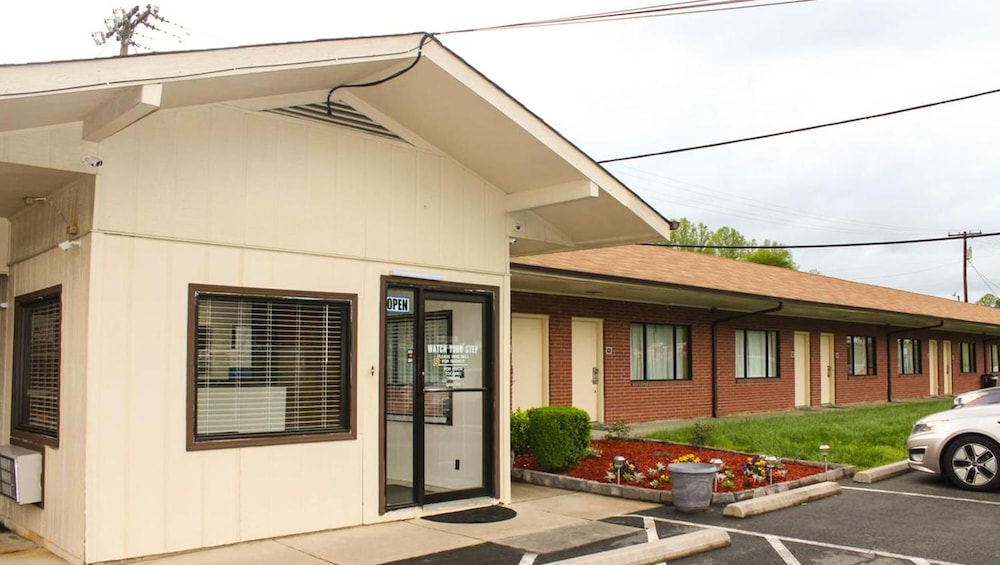 Green Valley Motel Winston Salem 33/44