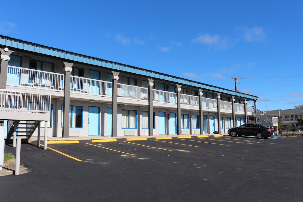 Lone Star Inn Kerrville Fredericksburg 1/42