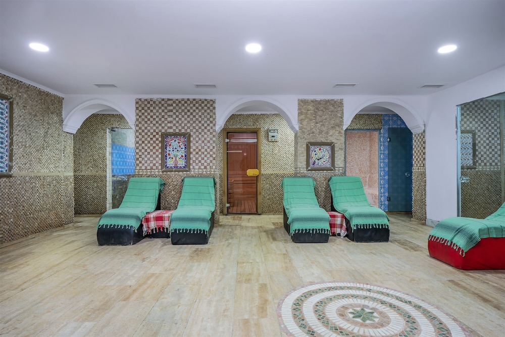Arsi Blue Beach Hotel 12/50