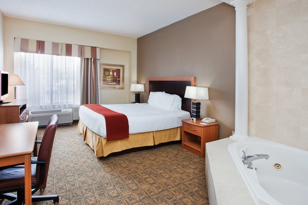 Holiday Inn Express Hotel Suites Charlotte Concord I 85 21/58