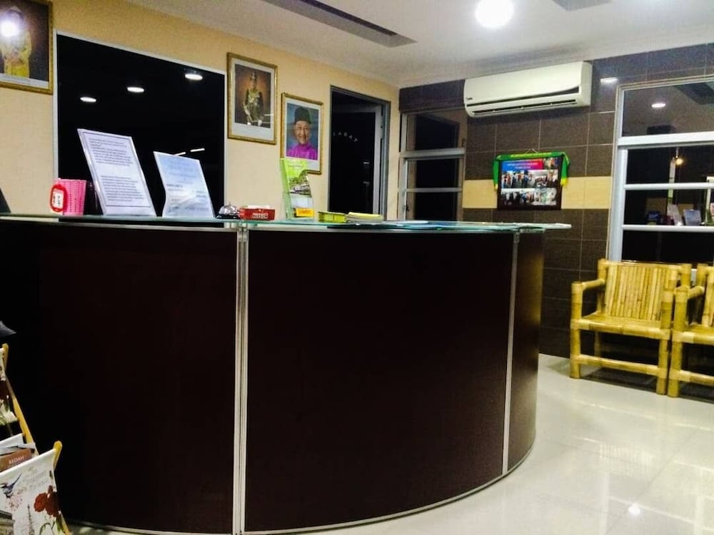 Penarak Bamboo Beach Motel 6/43