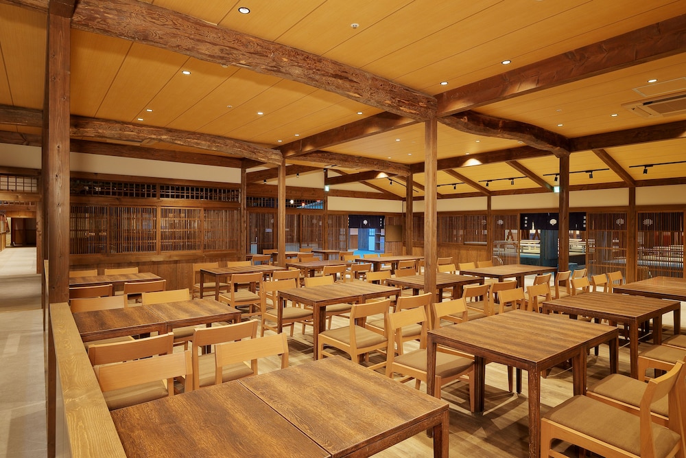 International Resort Hotel Yurakujo 41/50