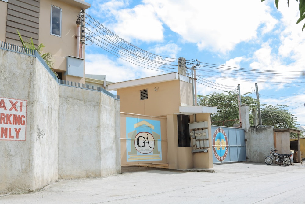 RedDoorz at Grand Apartelle Hernan Cortes Cebu 2/38