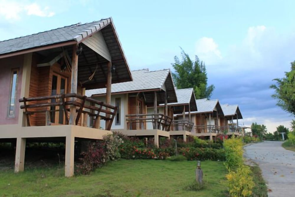 PAI IYARA RESORT 7/68