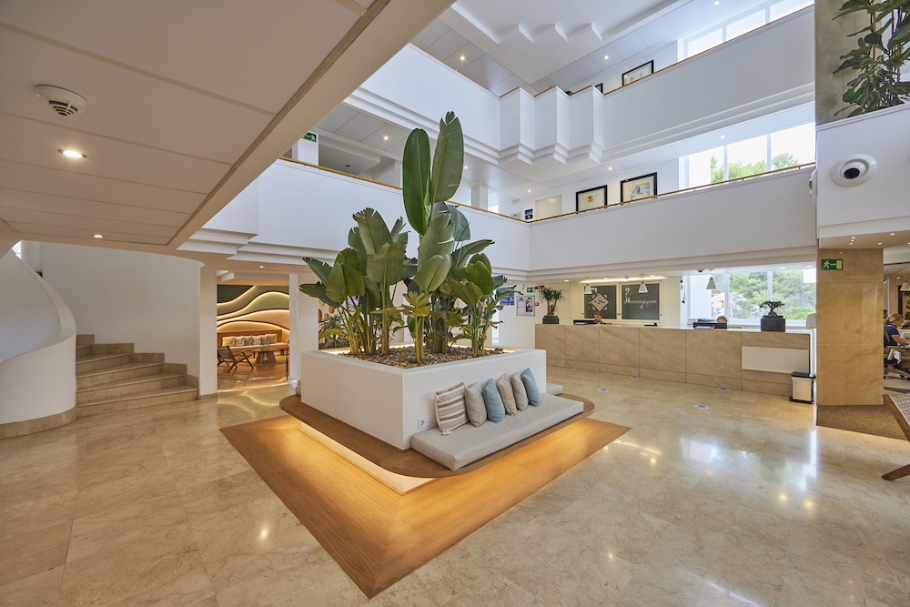 Ponent Mar Aparthotel 7/62