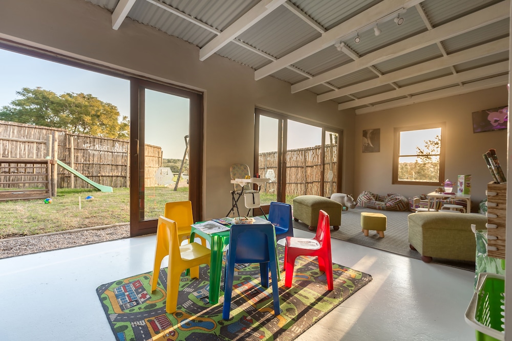 Hlosi Game Lodge 59/73