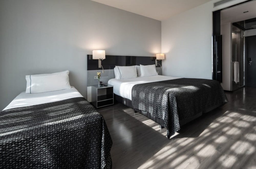 ROOM, DOUBLE BED, WITH EXTRA BED