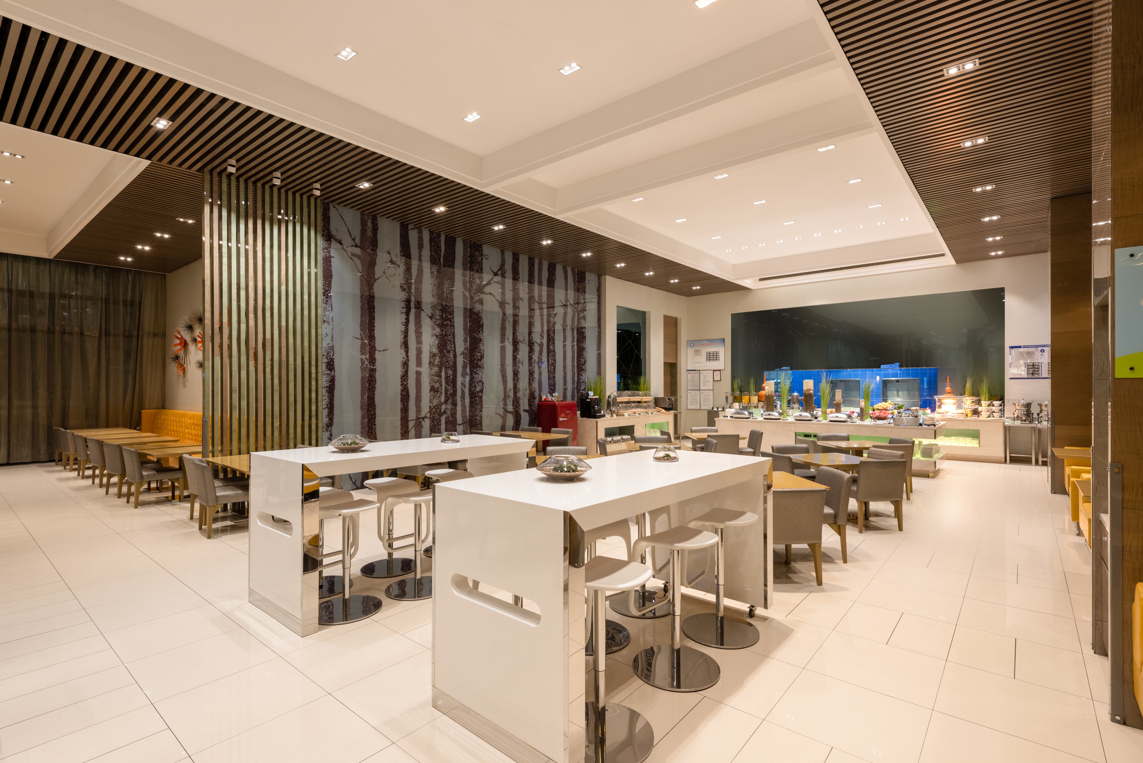 Holiday Inn Express Beijing Yizhaung 26/34