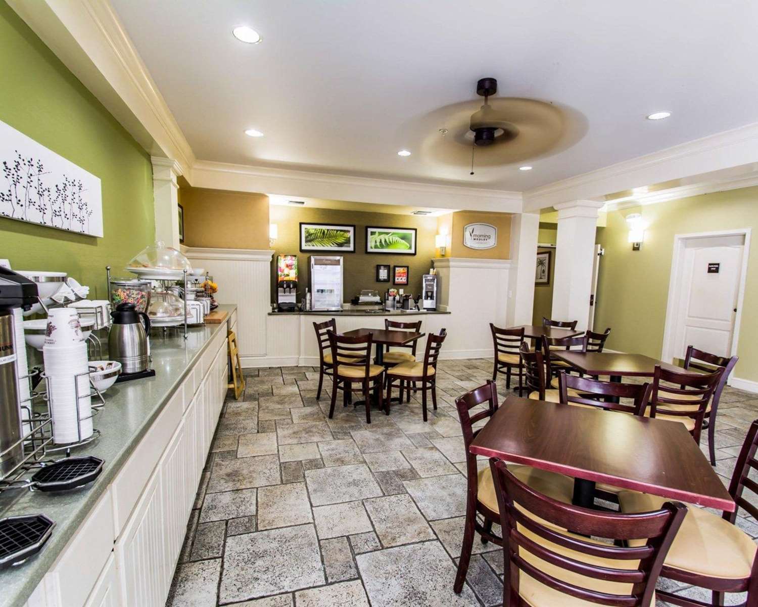 restaurant cafeteria