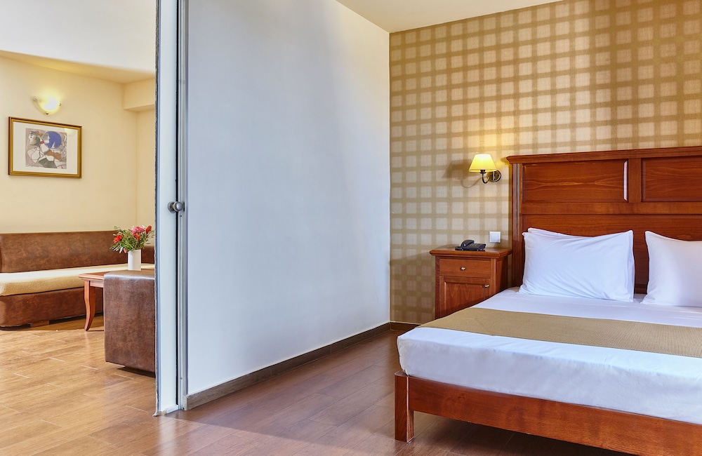 Vasia Resort & Spa 24/71