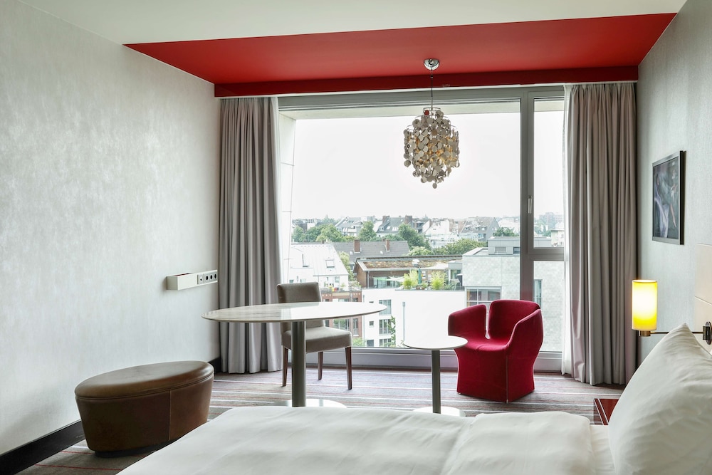 Radisson Blu Media Harbour Hotel Dusseldorf 39/68
