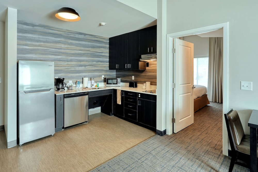 Residence Inn Harrisburg North 12/61