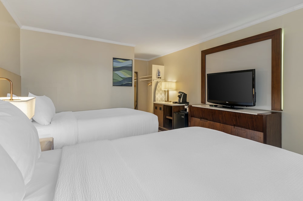 Days Inn By Wyndham Dover 9/24