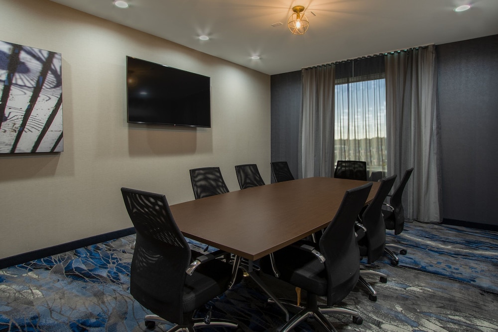 Fairfield Inn & Suites by Marriott Houston Katy 38/43