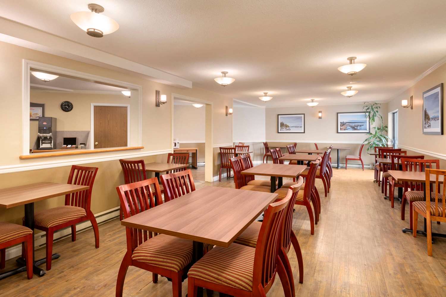 Days Inn by Wyndham Nanaimo 36/51