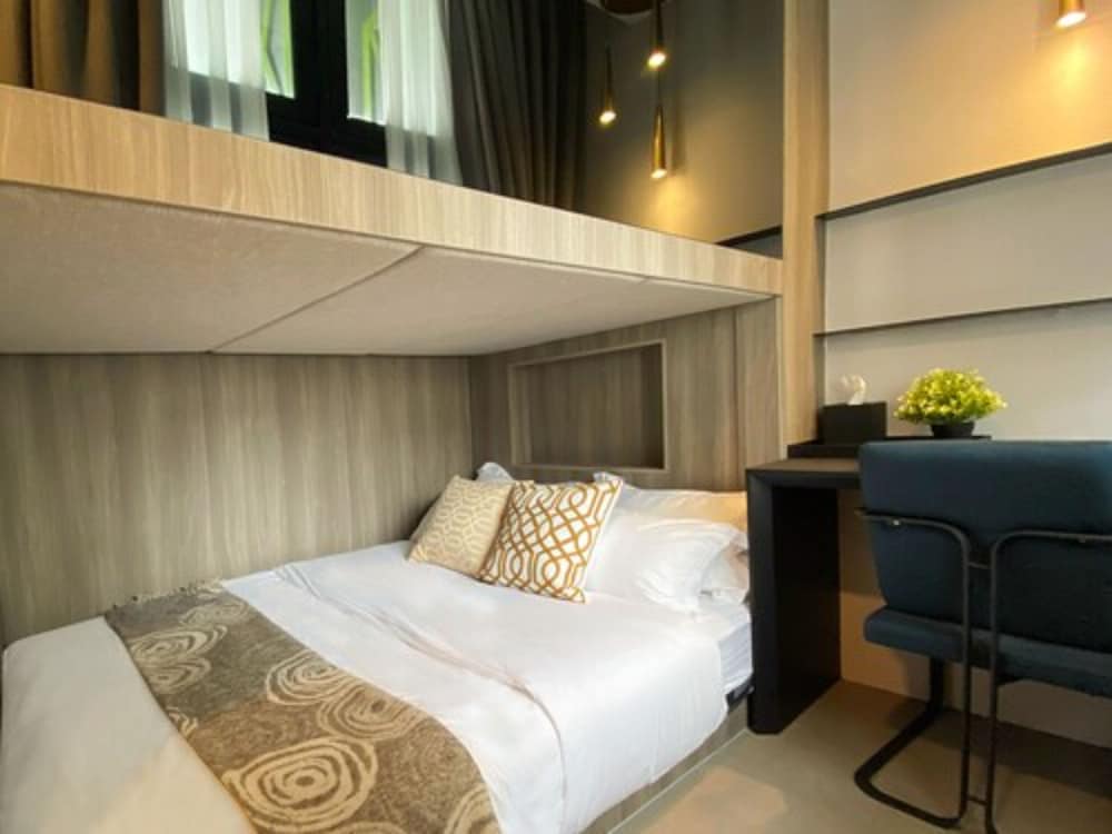 ST Signature Tanjong Pagar 34/50
