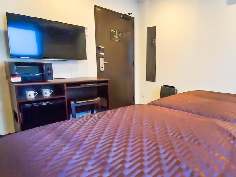 HOTEL LiVEMAX Yokohama Stadium Mae 7/25