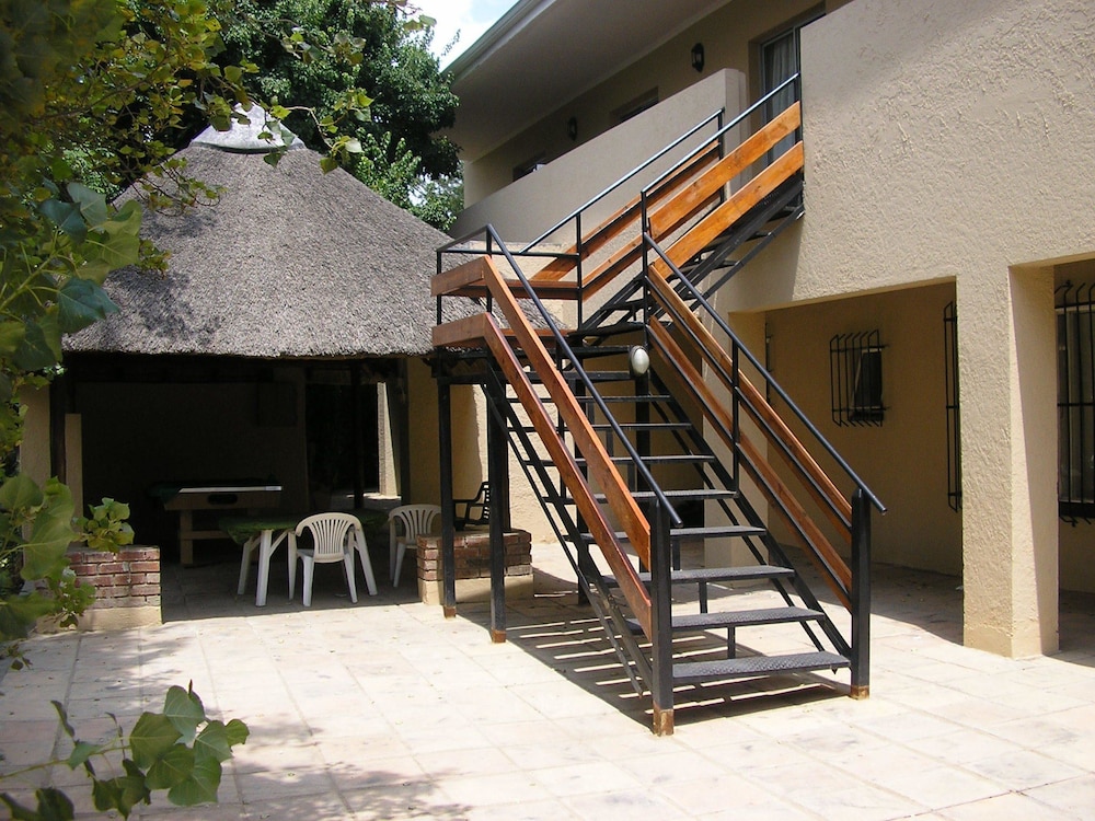 Airport Lodge Guest House 30/43