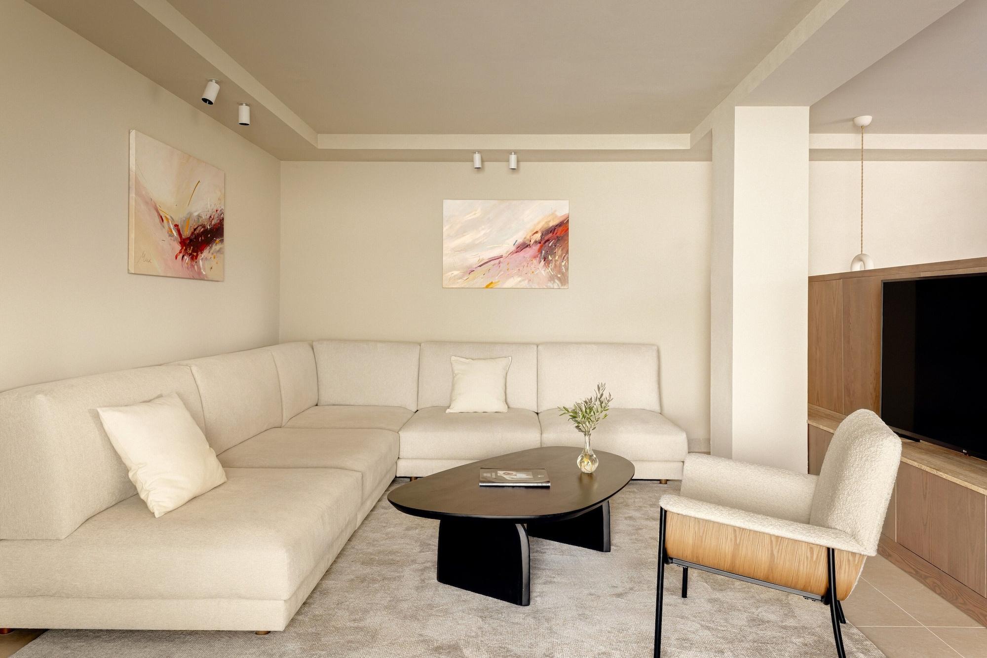 ANFITRION VILLAS & SUITES MARBELLA 42/50