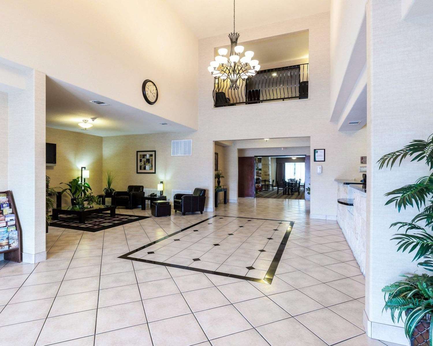 Quality Suites Huntsville Near University 5/24