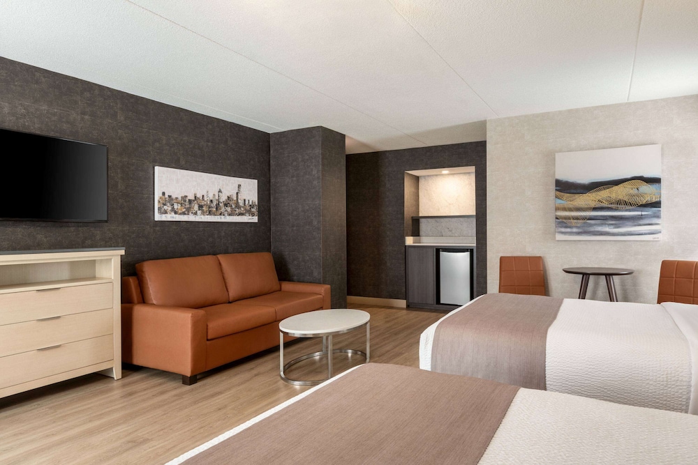 Days Inn By Wyndham Toronto West Mississauga 21/32