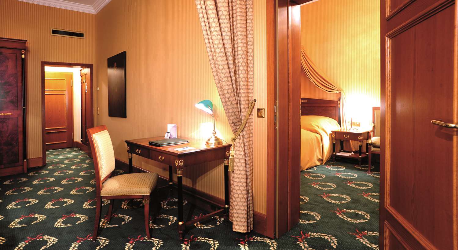Best Western Premier Grand Hotel Russischer Hof 15/67