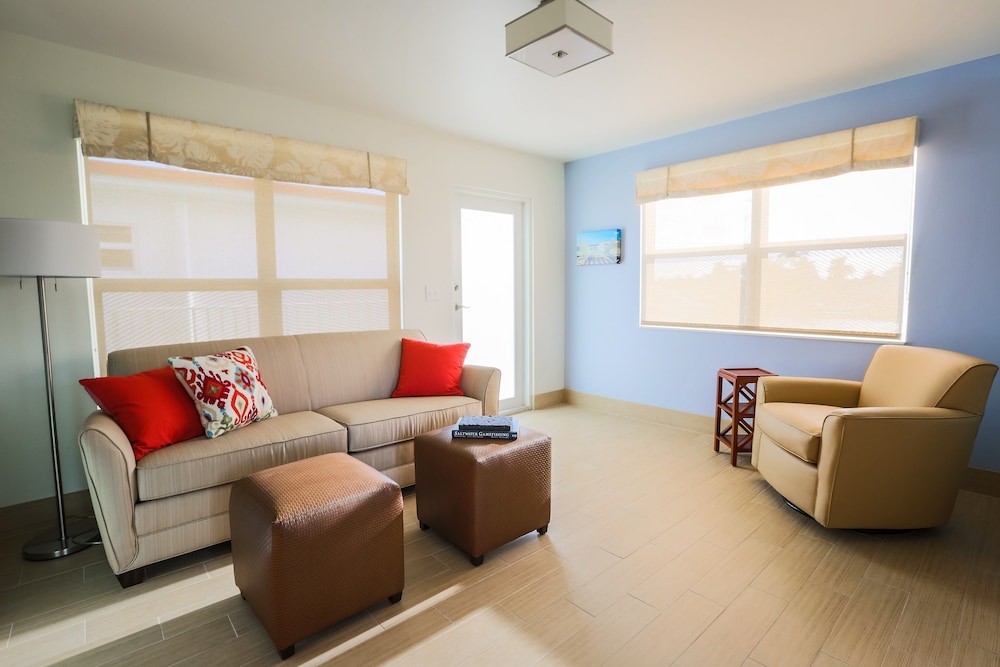 Sun Dek Beach House 28/56