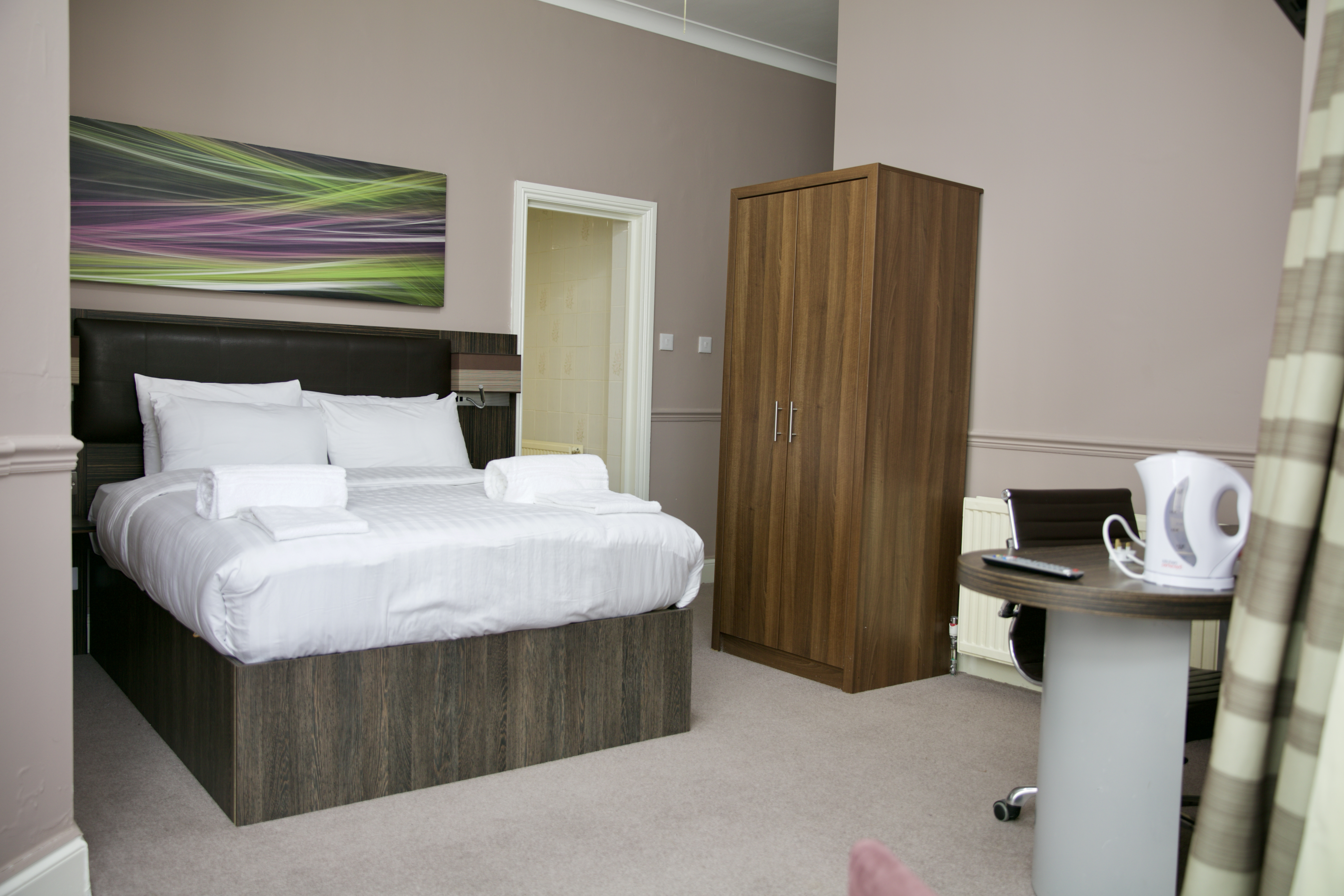 Room at Uno Hotel Heathrow Windsor, Stanwell