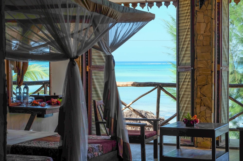 Seasons Lodge Zanzibar 8/74