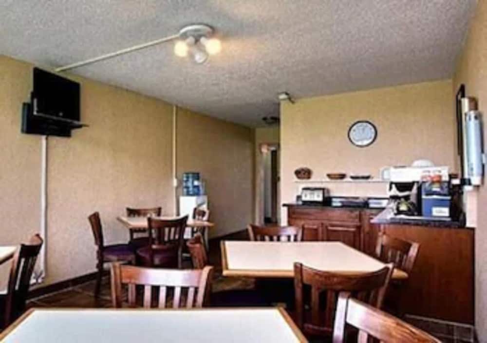 Airport Inn Flint 17/20
