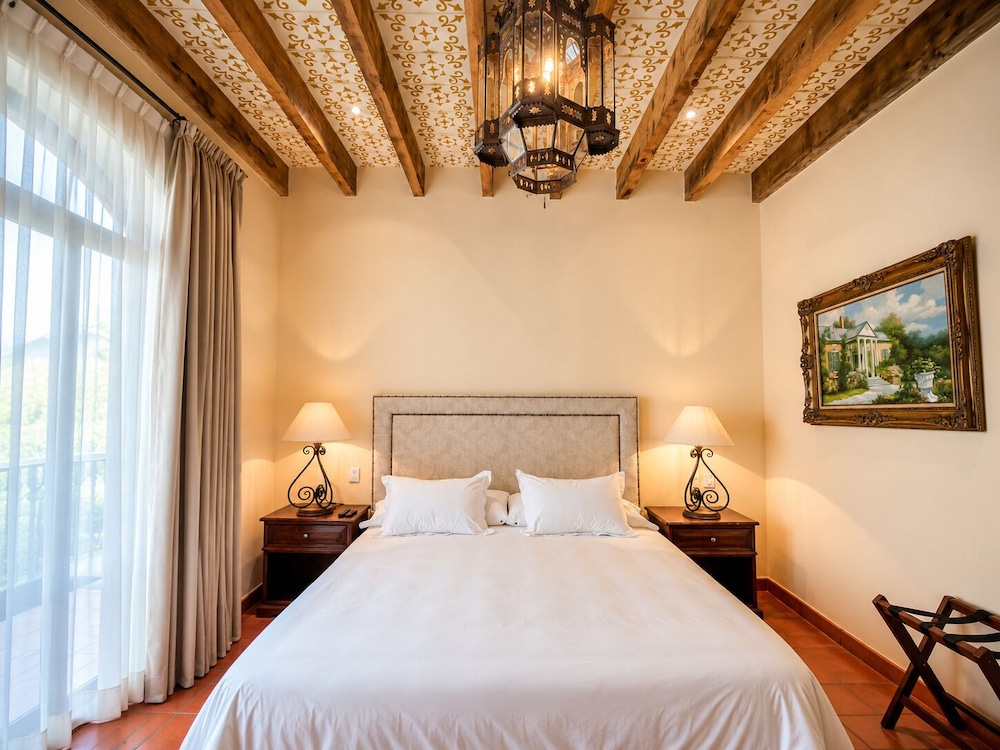 Hacienda Los Arcangeles 7/49