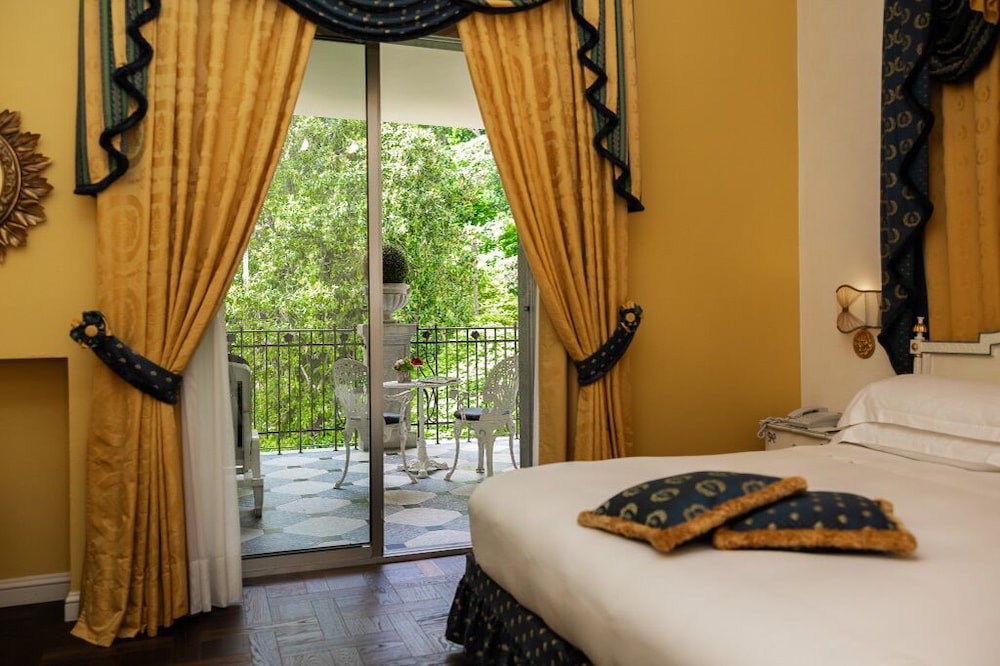 SUPERIOR, DOUBLE OR TWIN BED, GARDEN VIEW