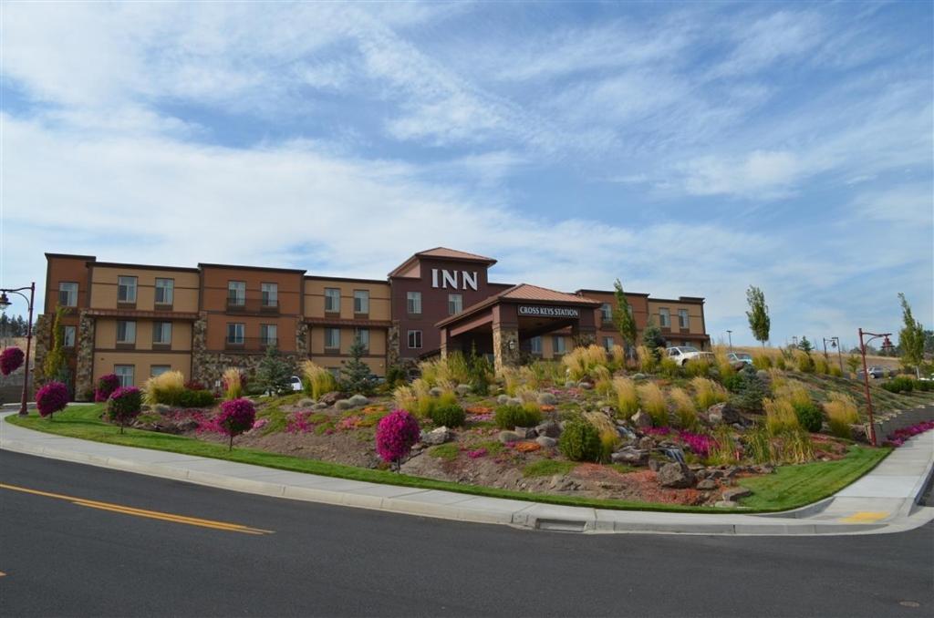The Inn at Cross Keys Station 6/48