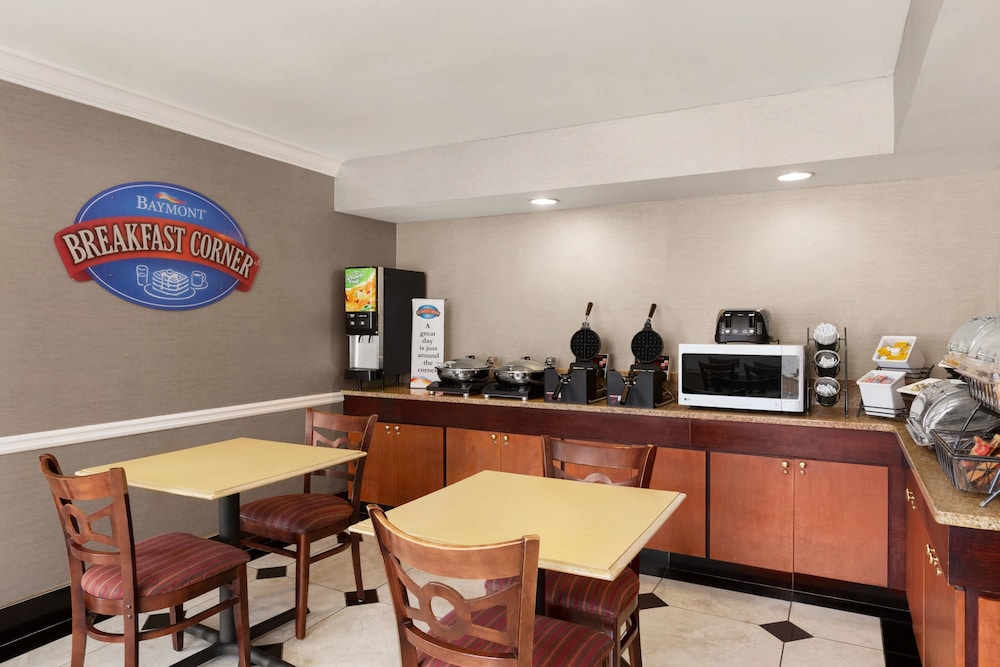Baymont by Wyndham Lithia Springs Atlanta 20/28