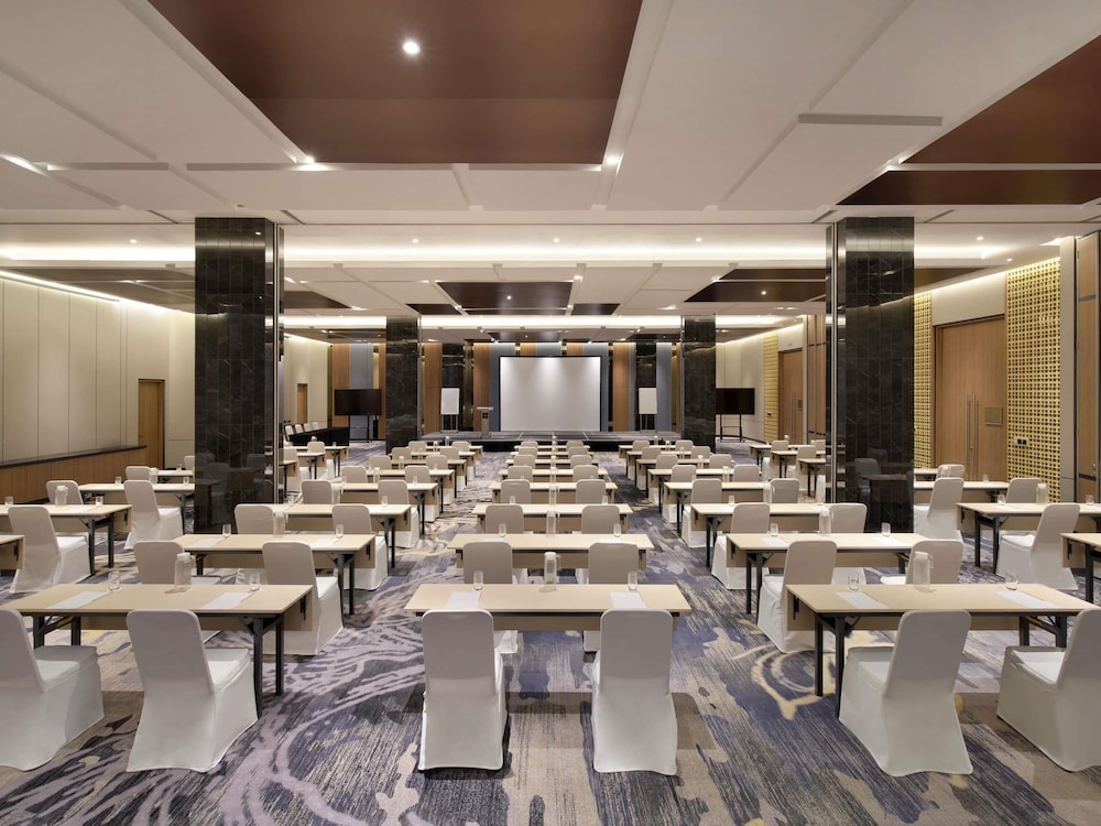 Grand Mercure Batam Centre 49/57