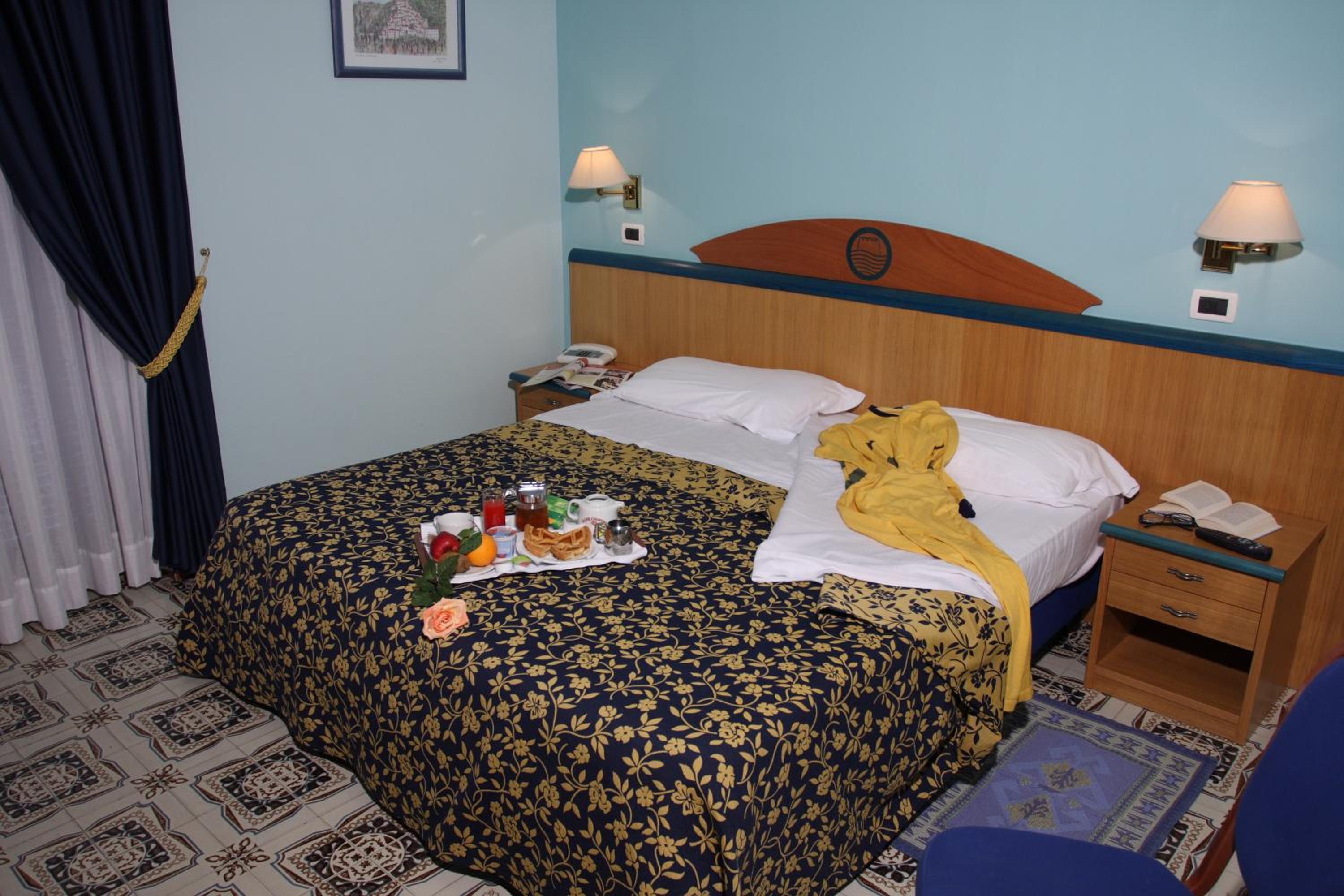 Hotel Talao S.A.S. 8/42