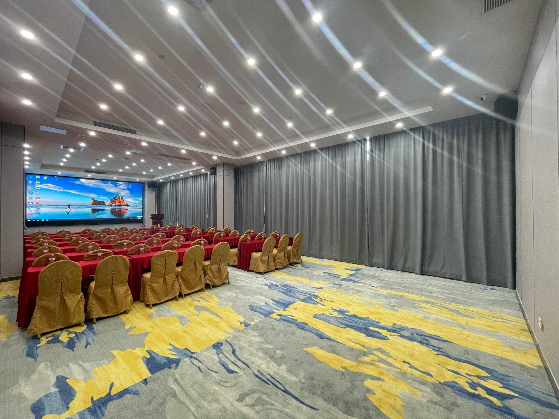 Vienna Hotel (Guangzhou Huangpu Free Trade Zone Xiayuan Subway Station) 35/38
