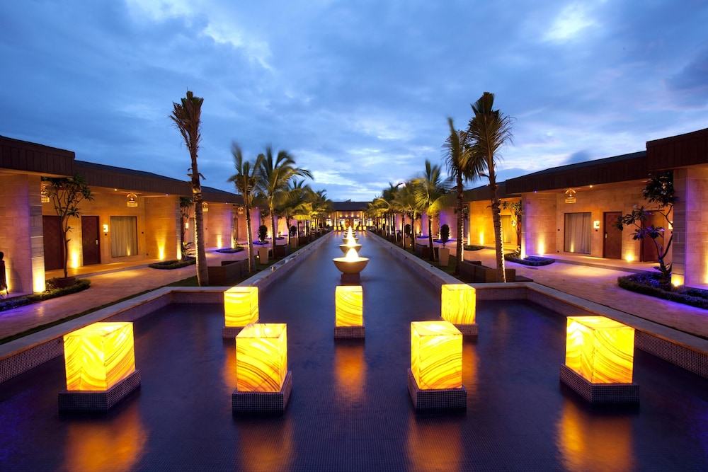 Della Resorts 44/50