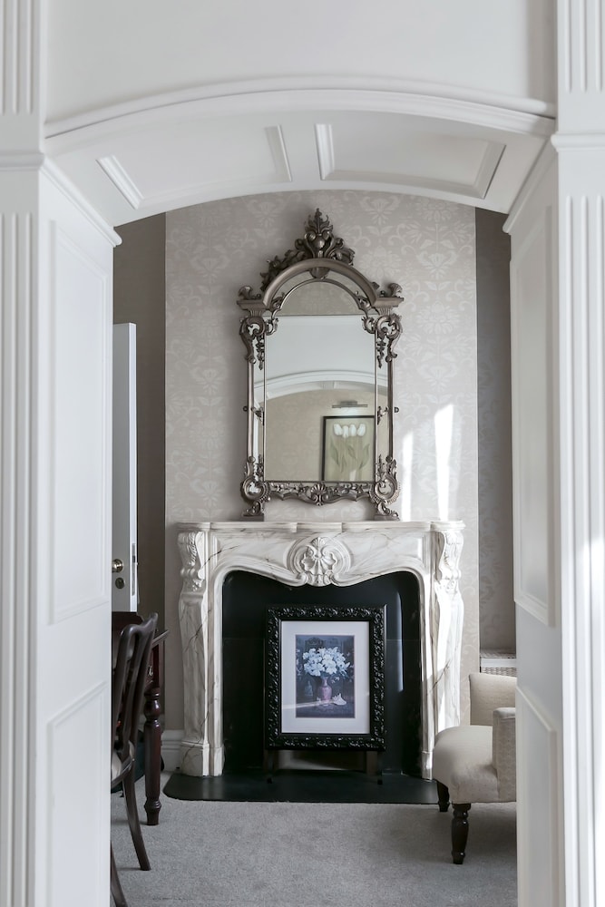 Butlers Townhouse 3/56