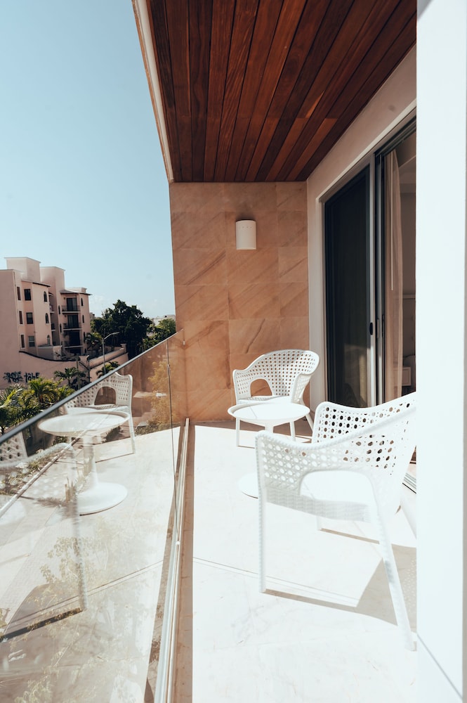 Antera Hotel and Residences 22/66
