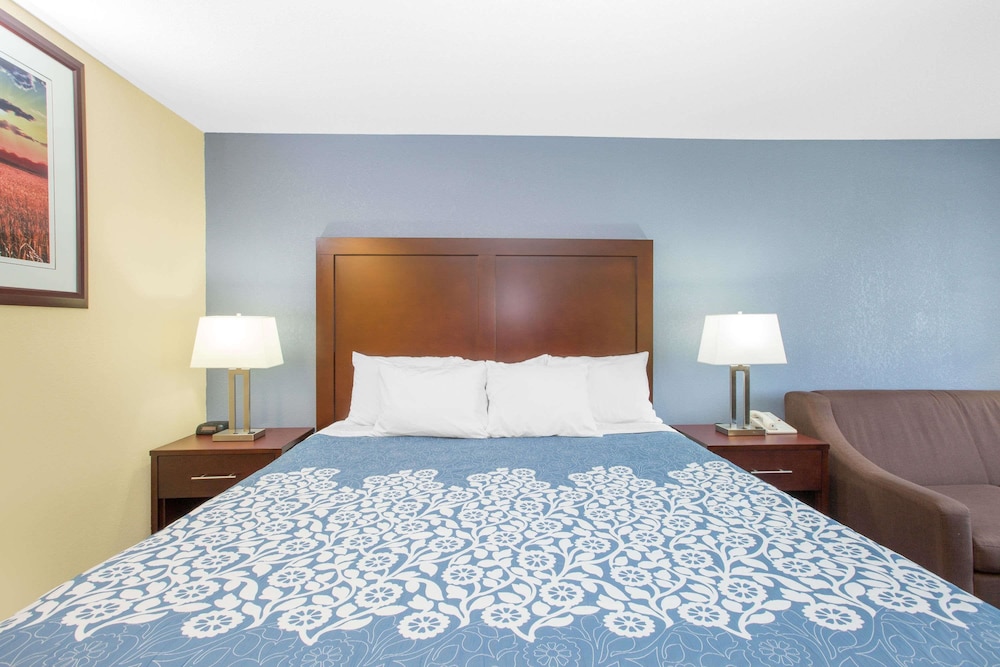 Days Inn by Wyndham Grand Island 3/24