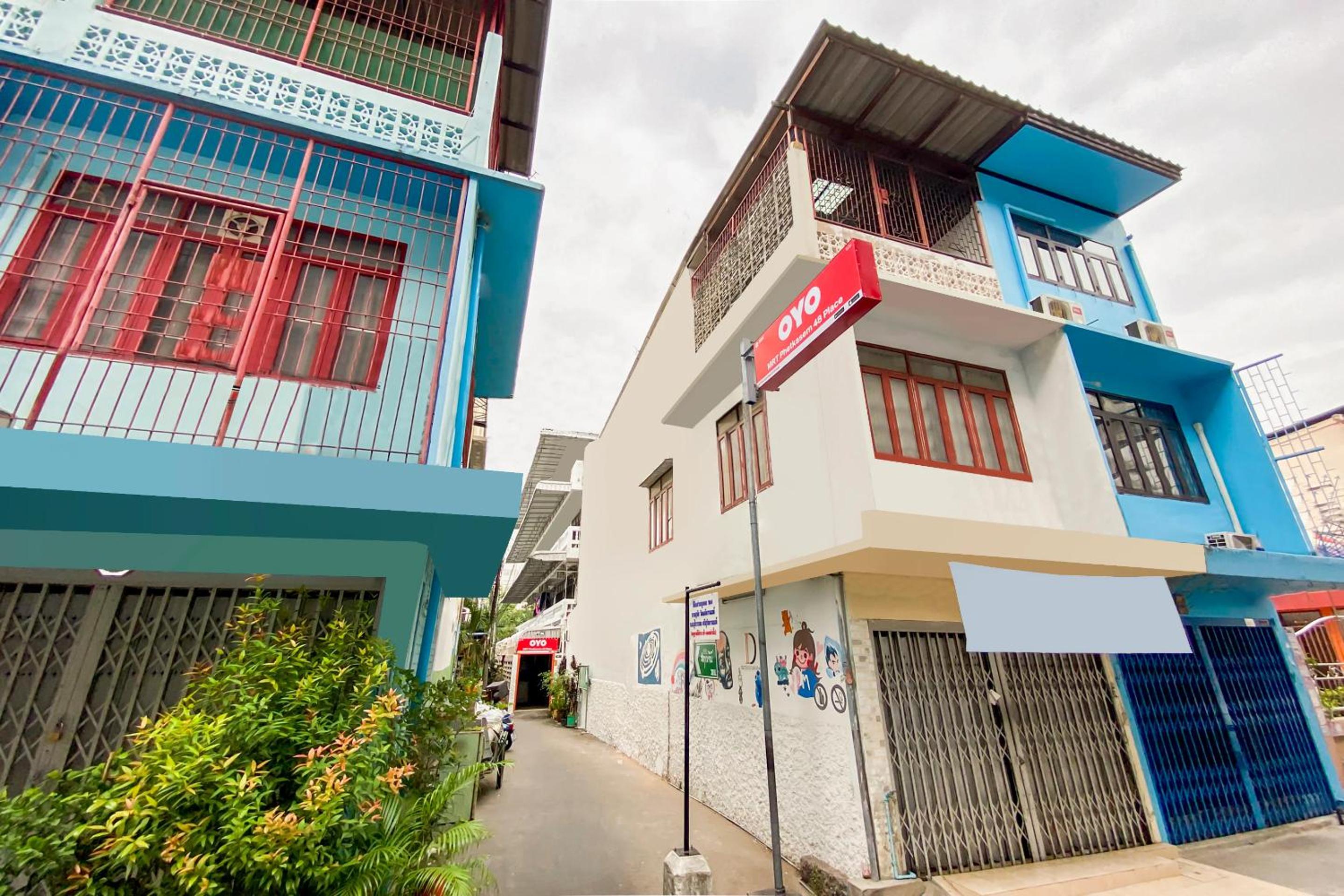 OYO 525 MRT Phetkasem 48/1 Place in BANGKOK